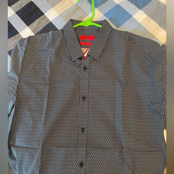 NWT Hugo Boss Long Sleeve Button Down Medium - Picture 6 of 7